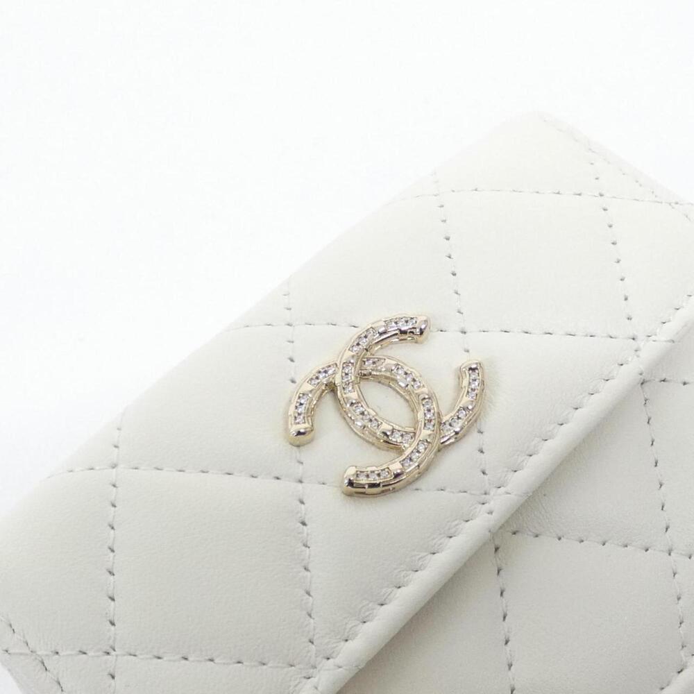 CHANEL White Wallet - Picture 6 of 9
